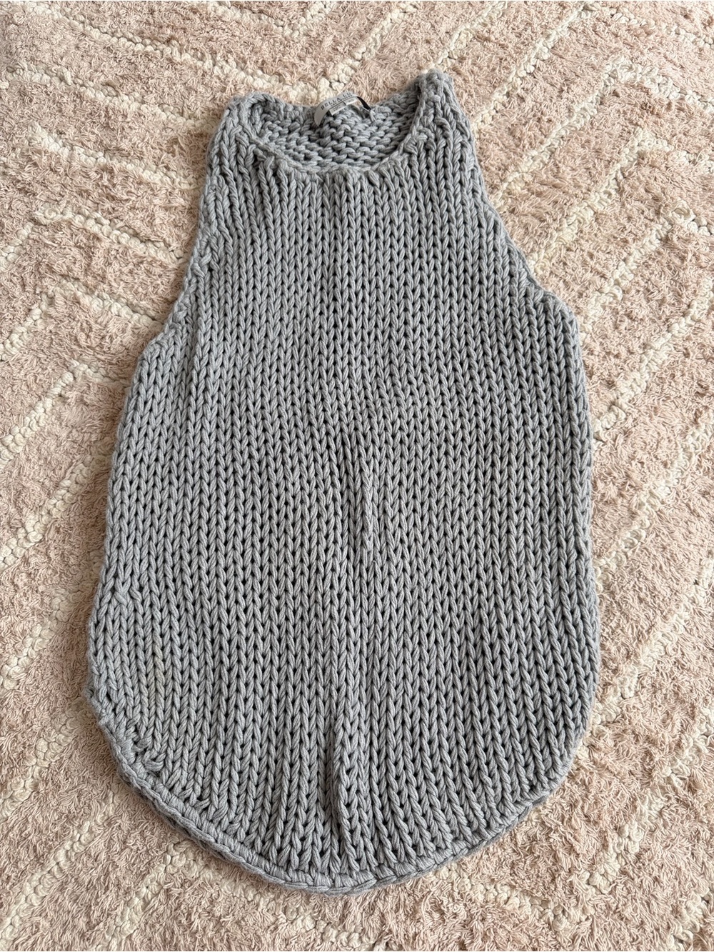 Bella Luxx Chunky Knit Sleeveless Sweater